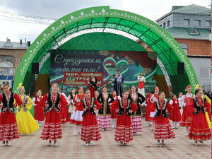 Праздник весны и труда